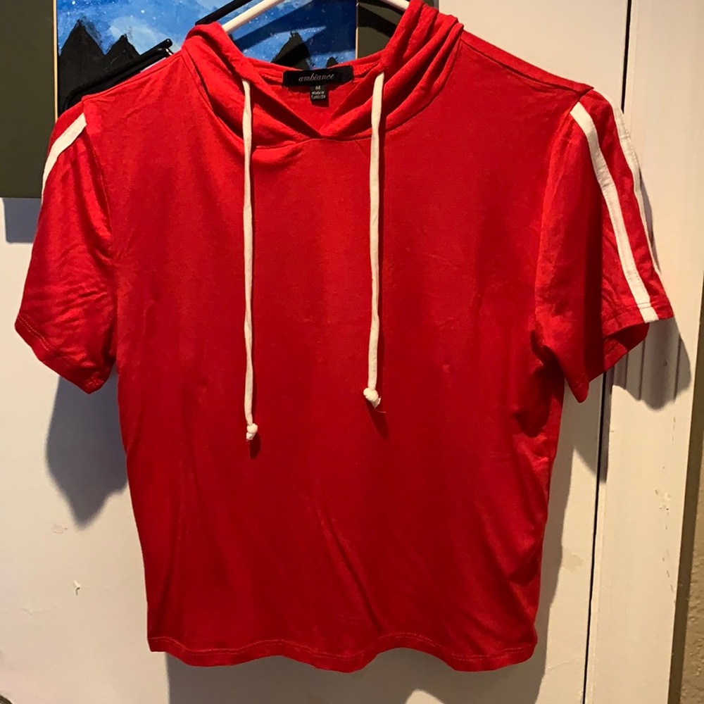 Red hooded shirt sleeve shirt with white stripe M